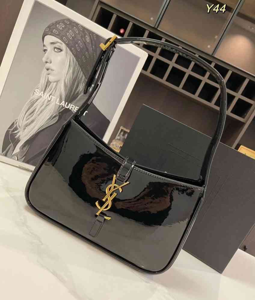 Saint Laurent  le 5 à 7 mini patent-leather Black shoulder bag-1