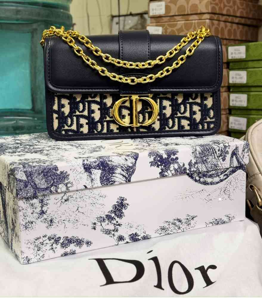 Black/golden Christian Dior 30 Montaigne Cigale Black/Silver Sling Bag