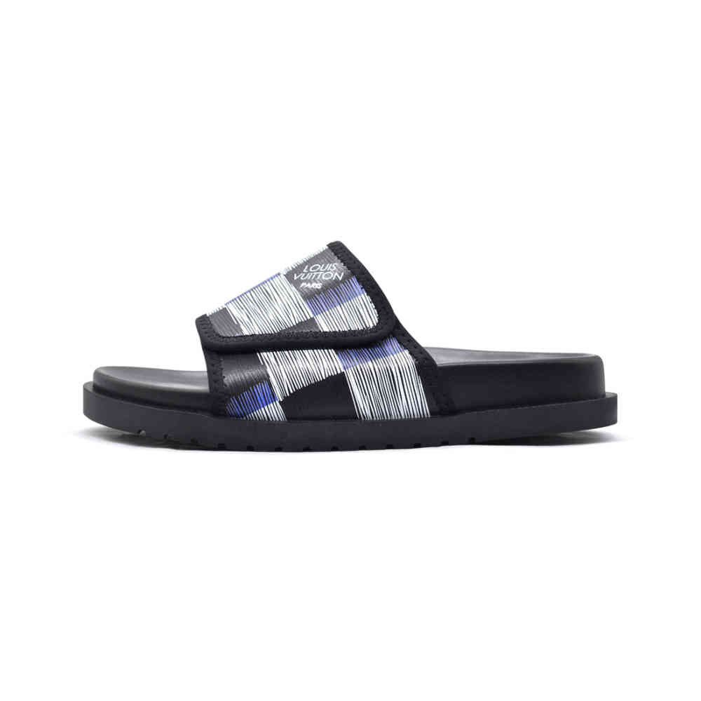 Louis Vuitton Black Premium Quality Stylish Men's Flip-flop-1