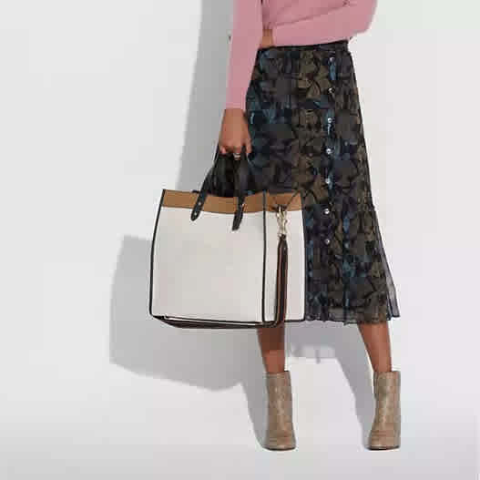 Coach Field 40 In Colorblock With Coach Badge Tote Bag-thumb-5