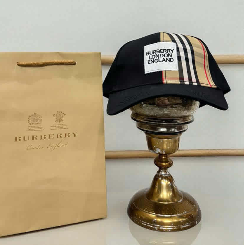 Burberry TB Embroidered Black Premium Cap-1