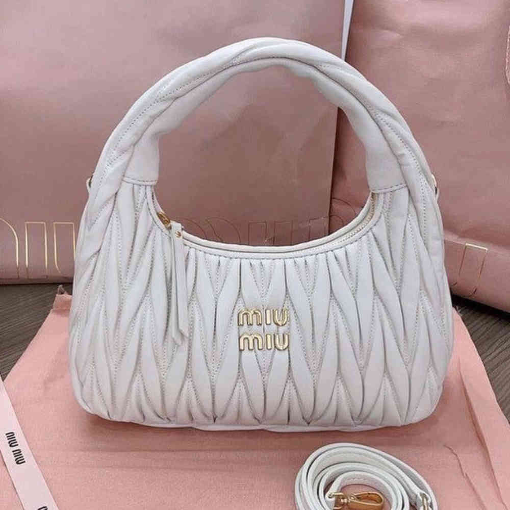 White Miu Miu Wander Matlasse Red Handbag