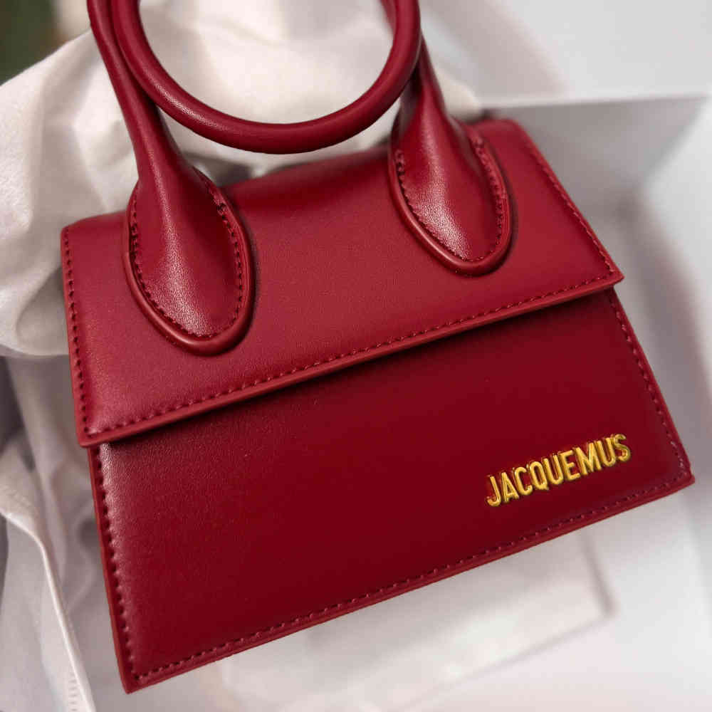 Wine Jacquemus Chiquito Moyen Brown Handbag