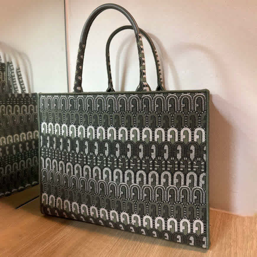 Furla Atena Black High Quality Tote Bags-thumb-1