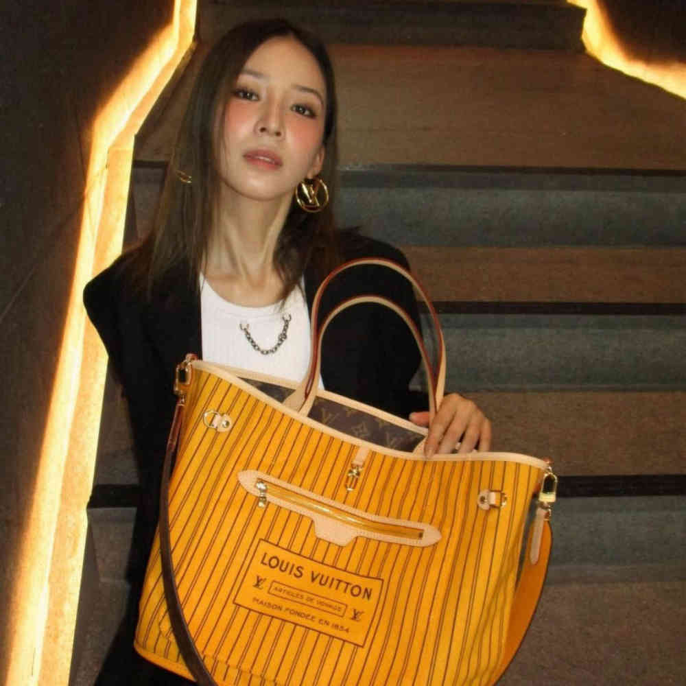 Louis Vuitton Monogram Brown Reversible Bag-5