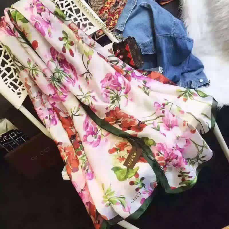 Gucci Designer White Silk Stole-7