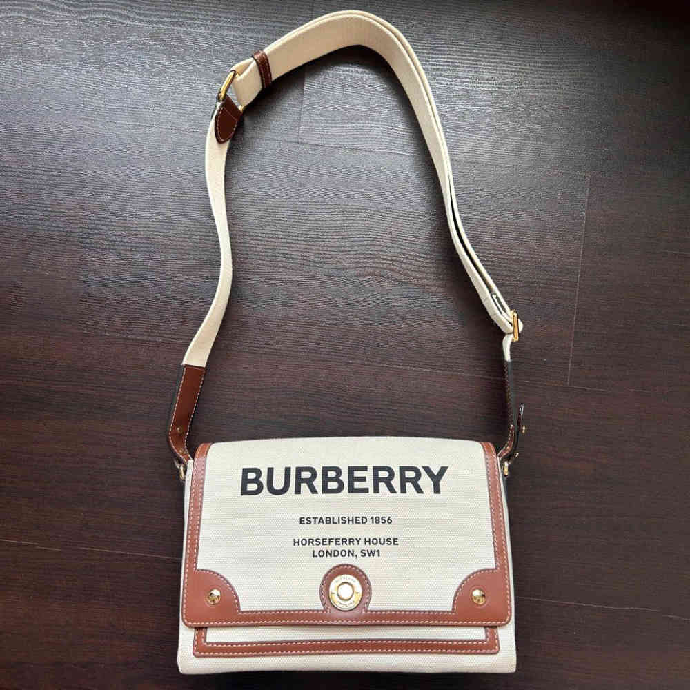 Burberry Vintage Note White Sling Bag-1