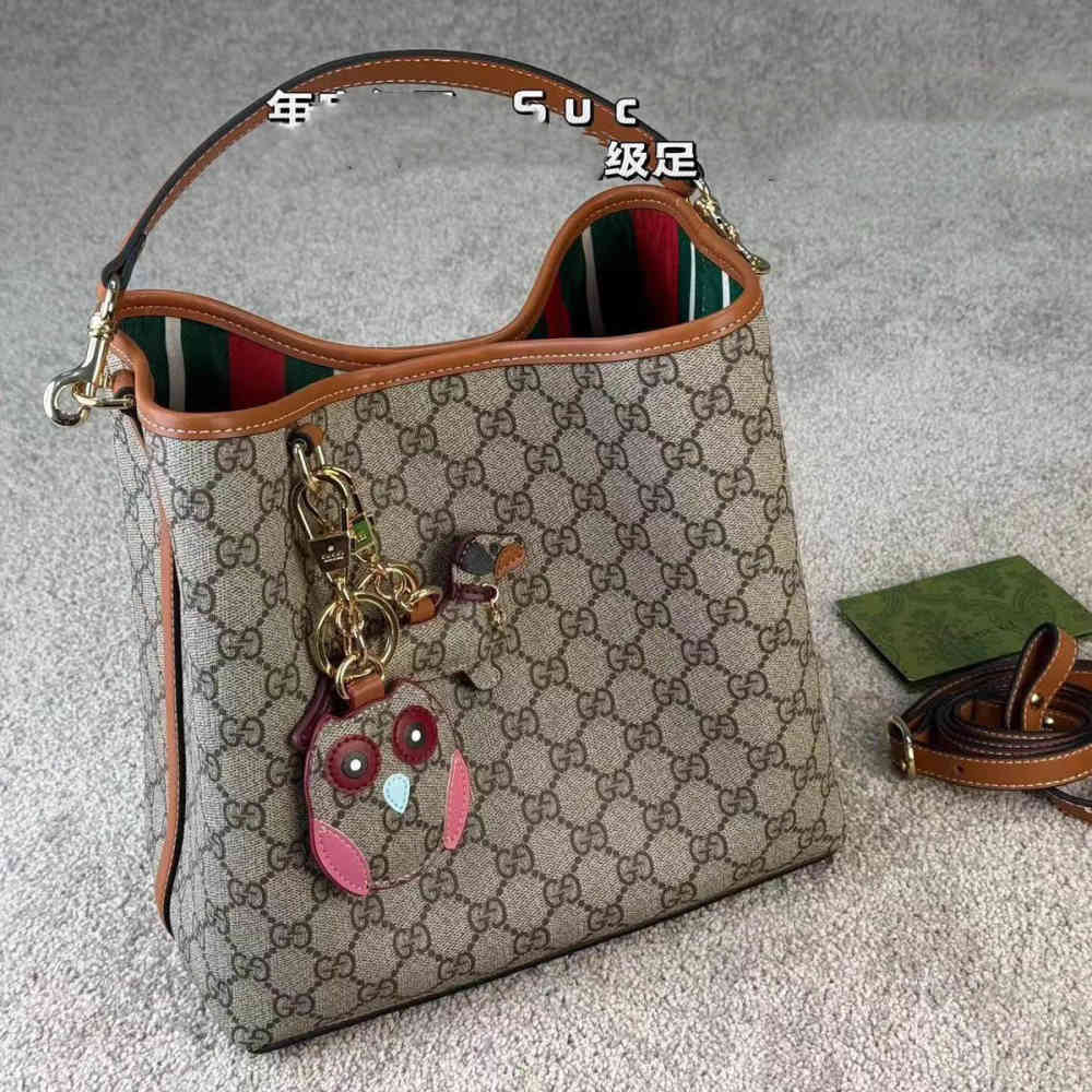 Gucci Emblem Brown Bucket Bag-2