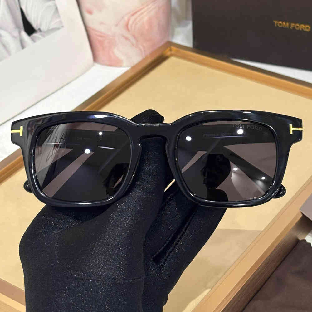 Tom Ford Black Luxury Sunglasses-3