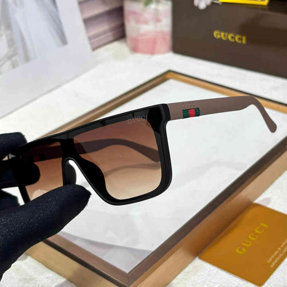 Gucci Men's Wayfarer Beige Luxury Sunglasses-1