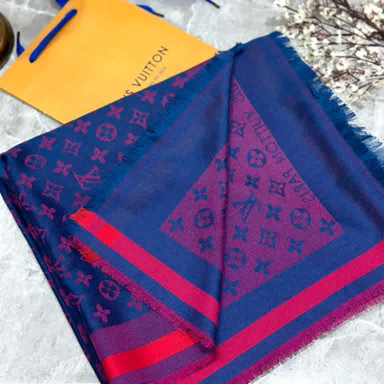 Pink Louis Vuitton Designer Blue Semi Woollen Stole