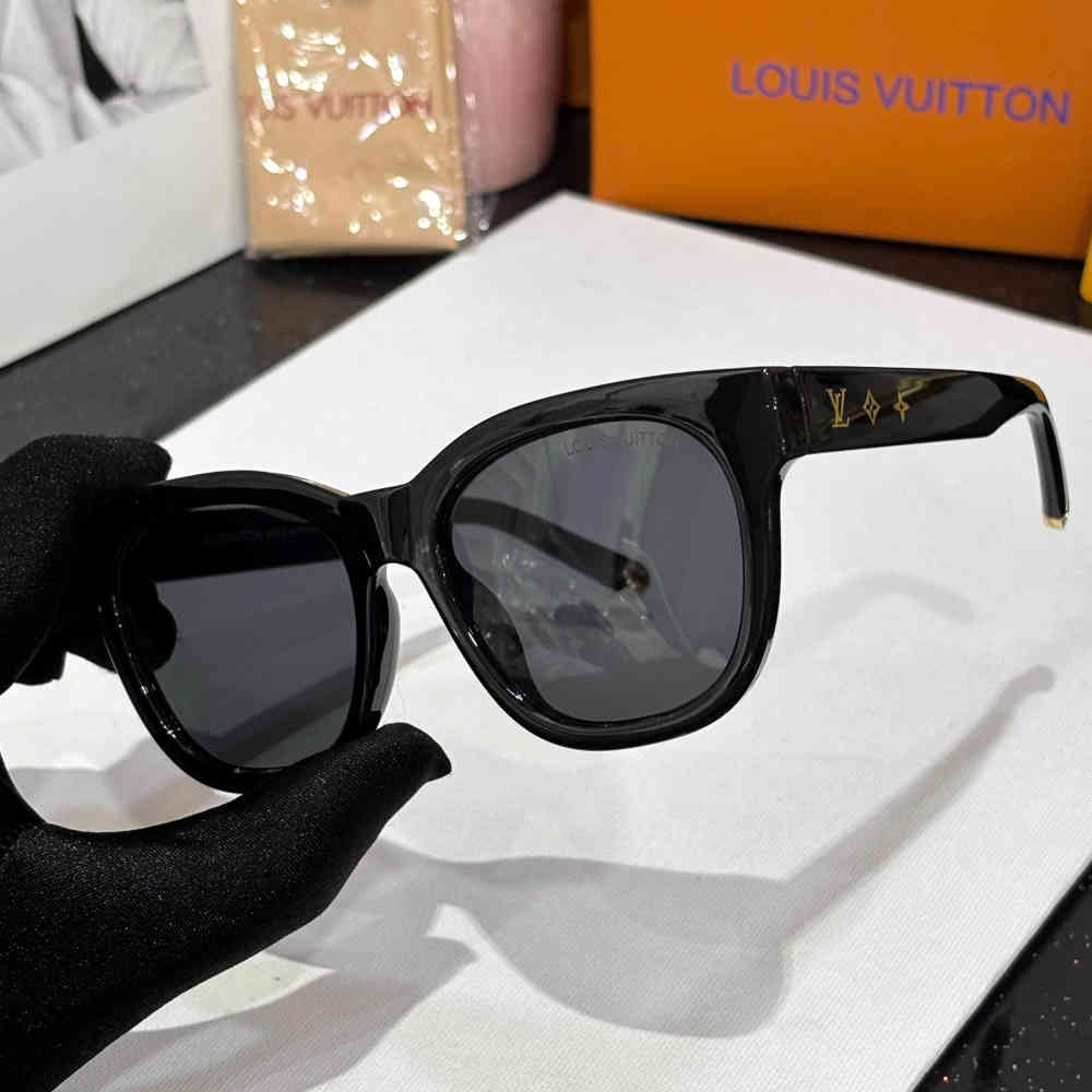 Louis Vuitton Black Premium Women's Sunglasses-1