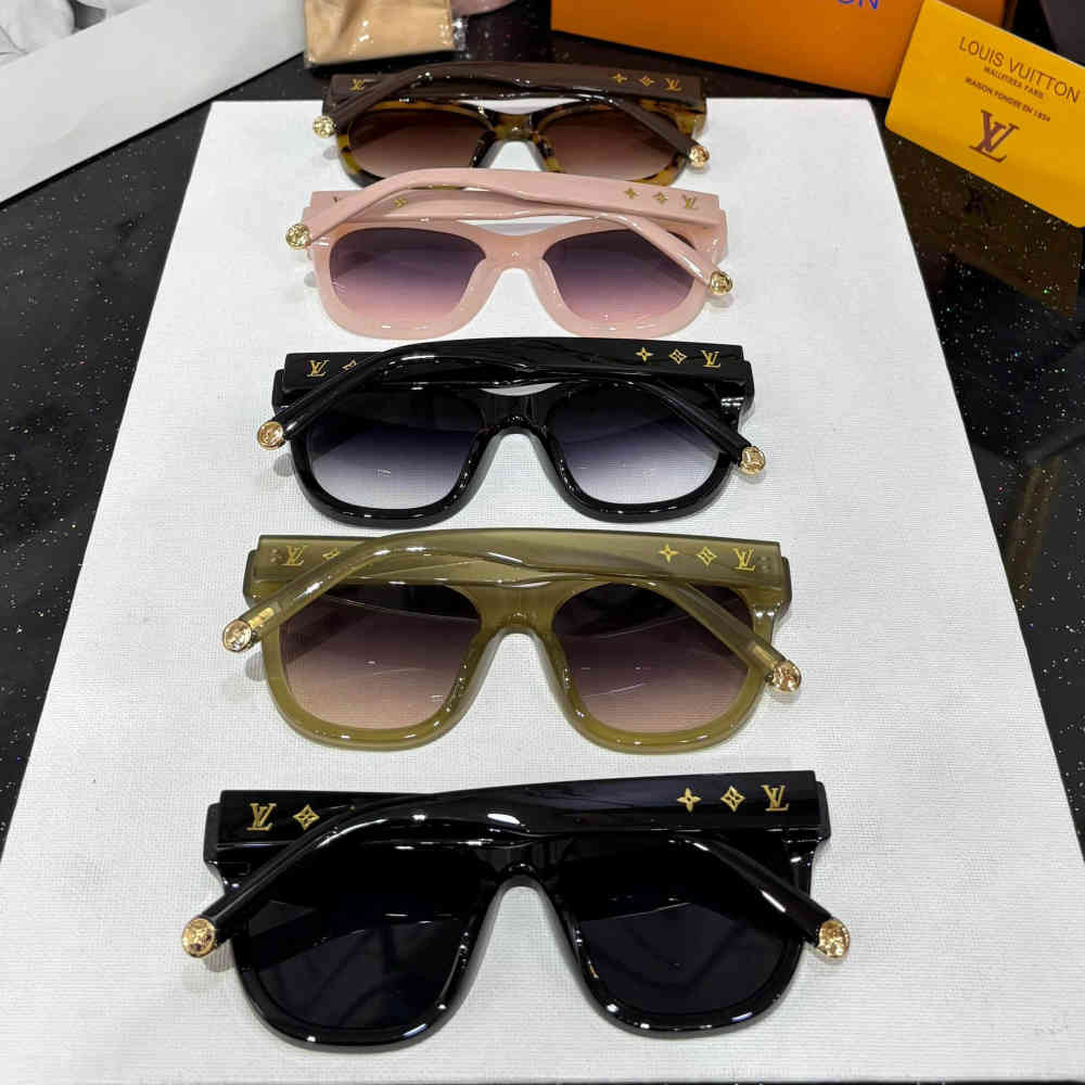Louis Vuitton Olive Premium Women's Sunglasses-3