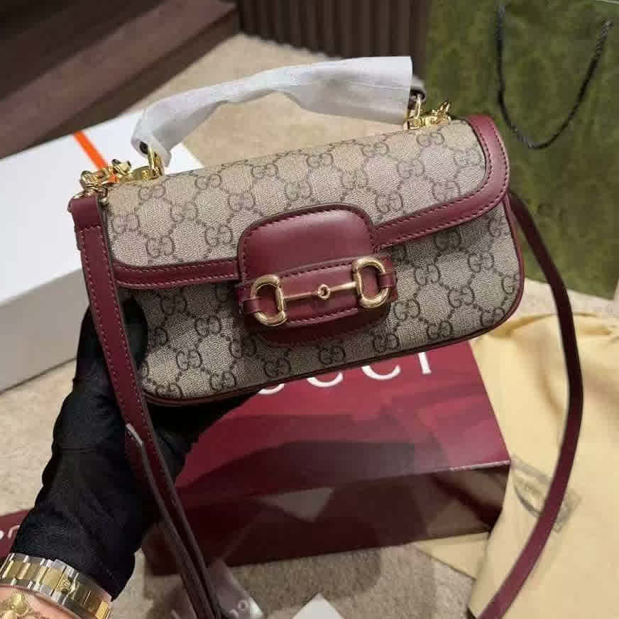 Beige Gucci Horsebit 1955 Small Wine Top Sling Bag