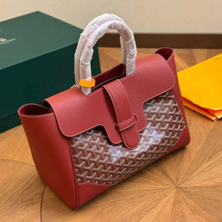 Red Goyard Saigon Black Handbag