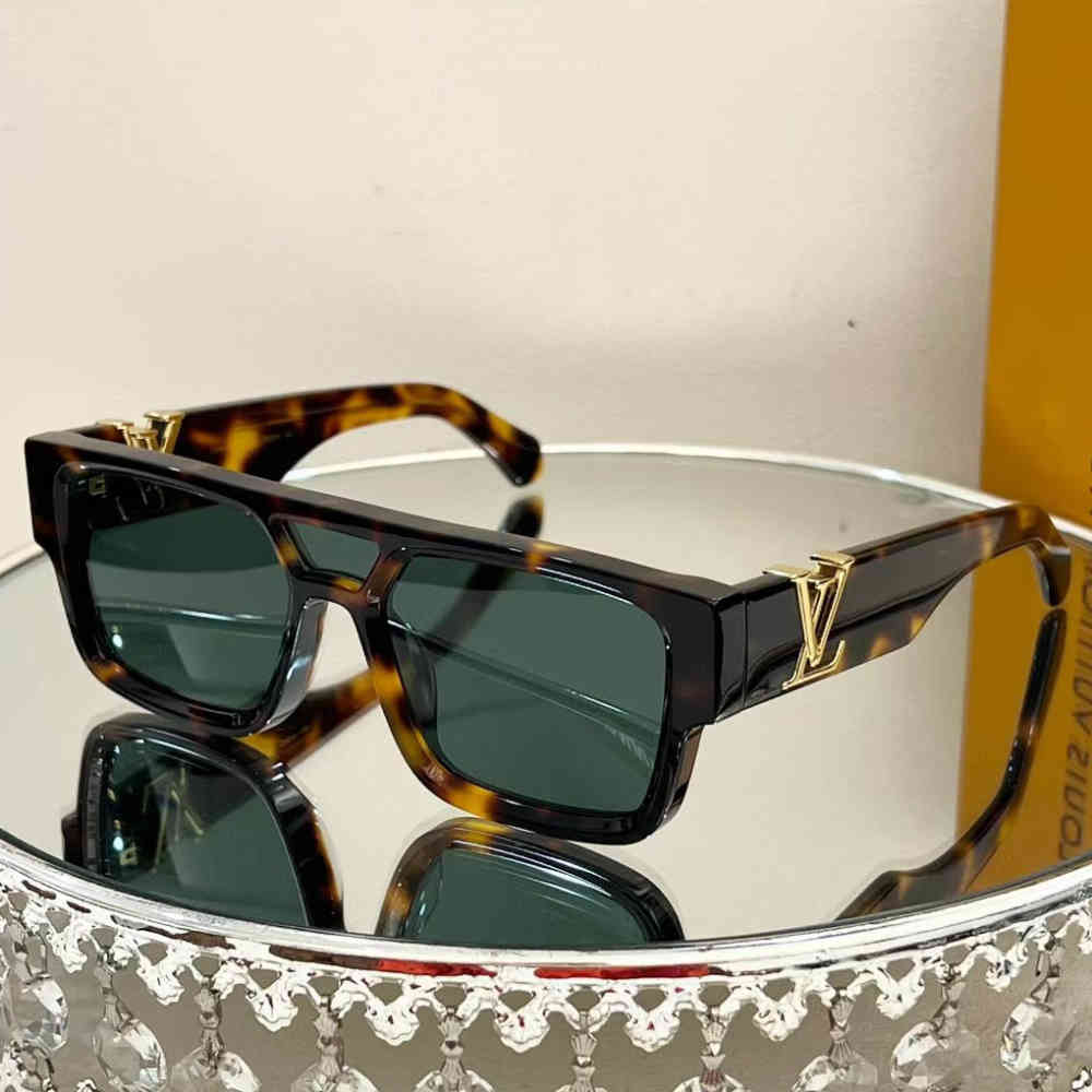 Green Louis Vuitton Black Luxury Sunglasses