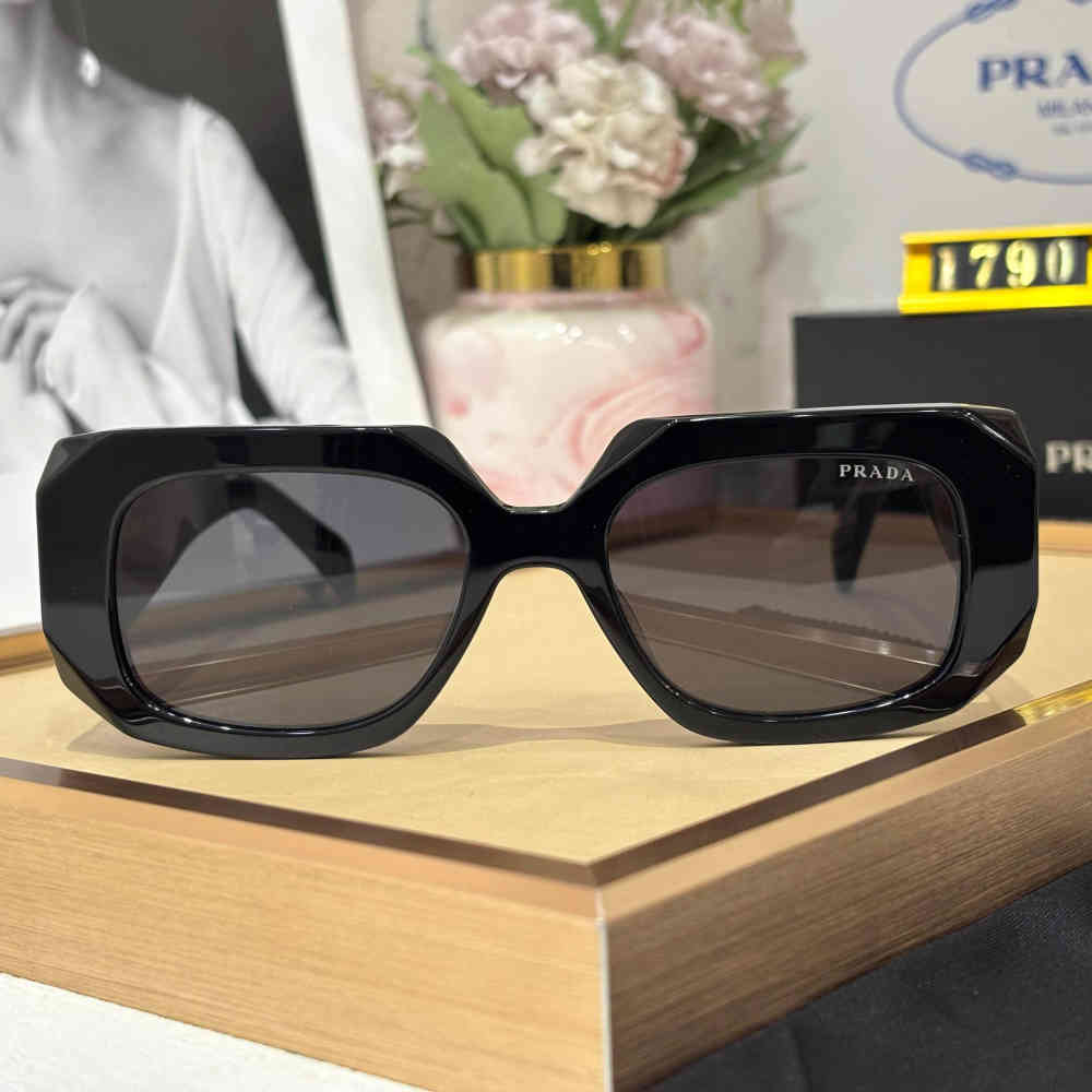 Prada Black Luxury Women's Sunglasses-3