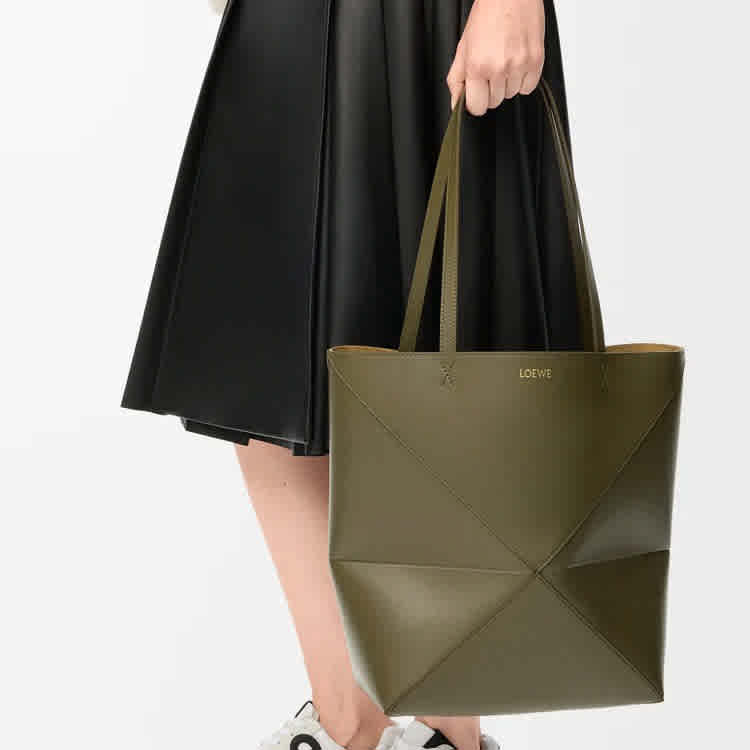 Loewe Puzzle Fold Green Bucket Bag-thumb-4