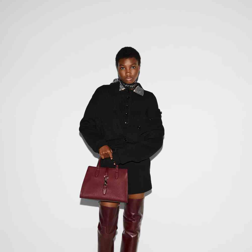 Gucci Hook Closure Wine Tote Bag-8