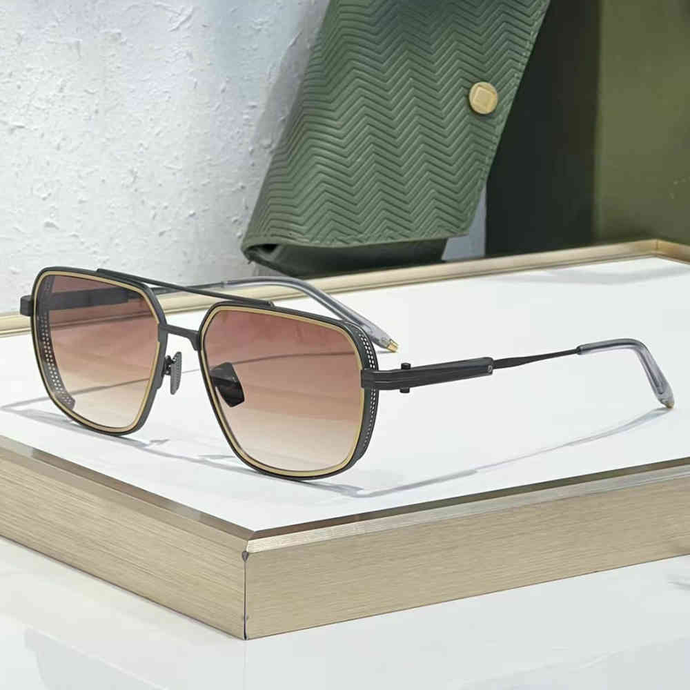 Red Akoni Pathfinder Black Sunglasses