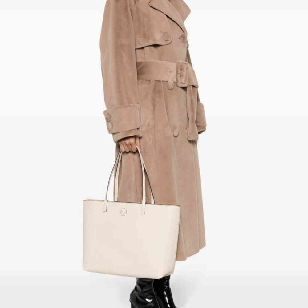 Tory Burch Mc Graw White Tote Bag-2