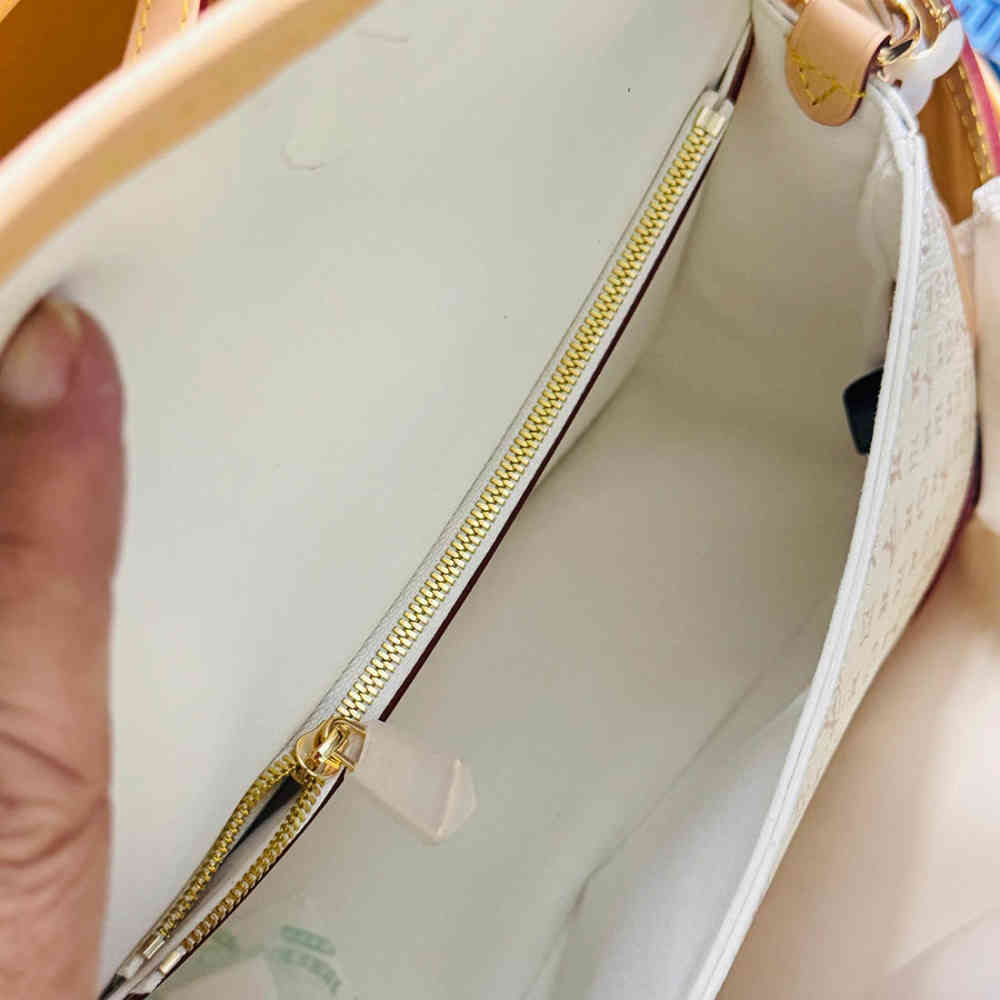 Louis Vuitton Diane White & Pink Shoulder Bag-thumb-1