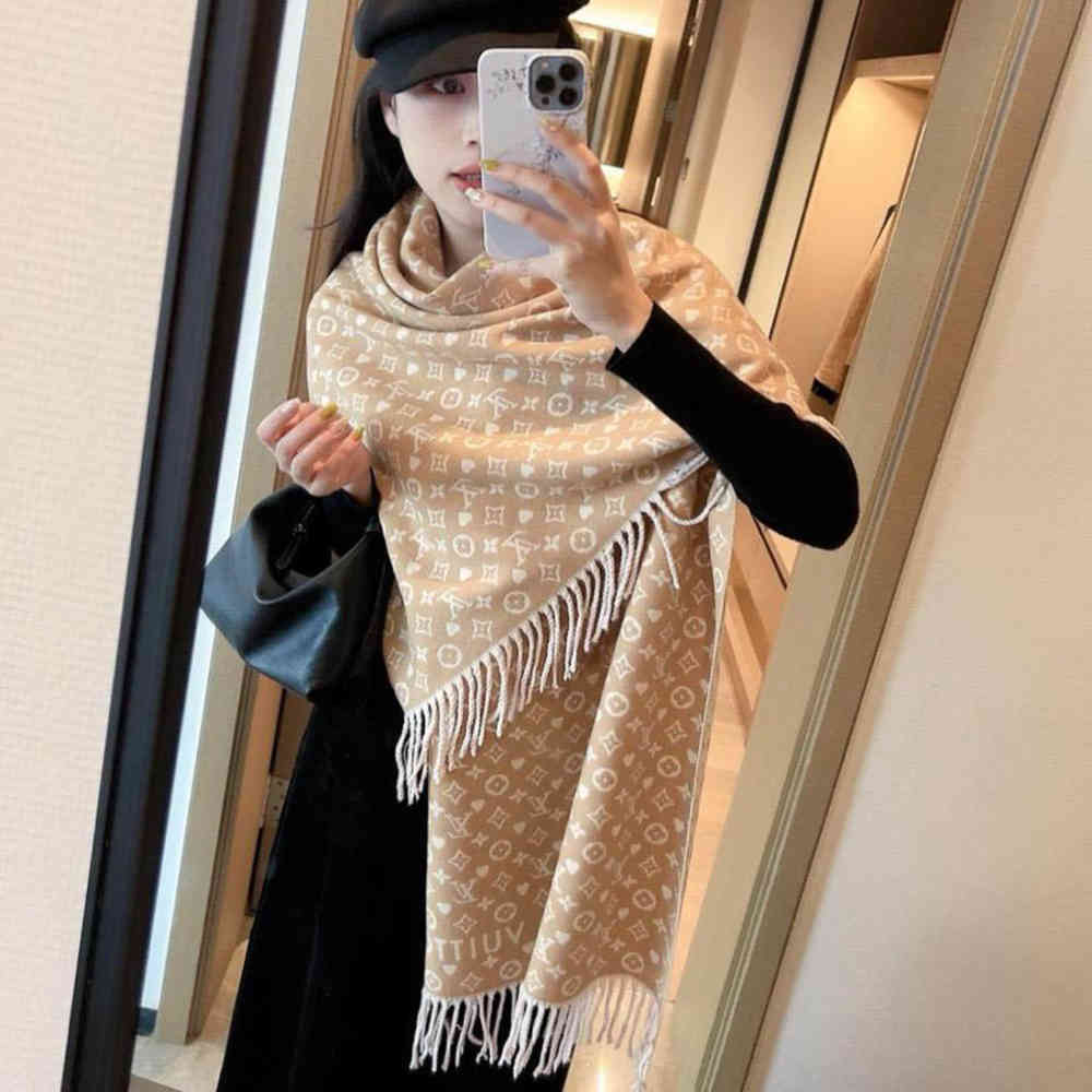 Louis Vuitton Beige Cashmere Wool Blend Scarf-2