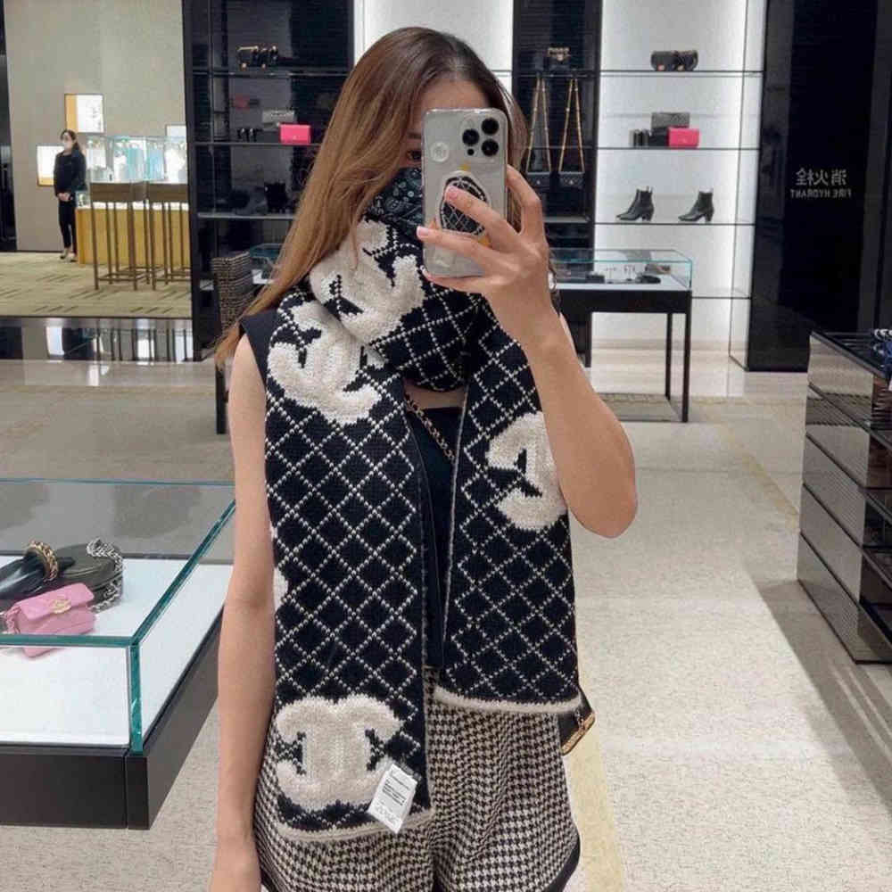 Chanel Reversible Black Woolen Muffler-4