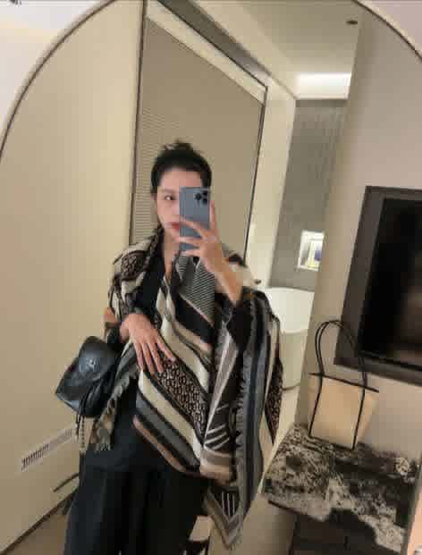 Burberry Cashmere Black Woollen Stole-2
