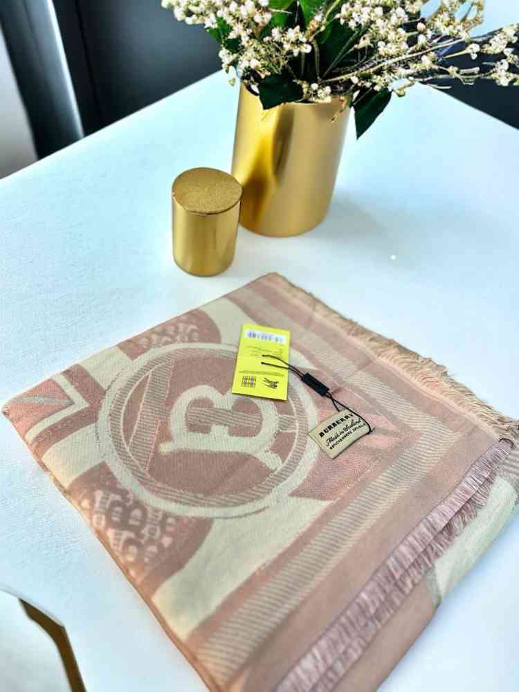 Pink Burberry Cashmere Beige Woollen Stole