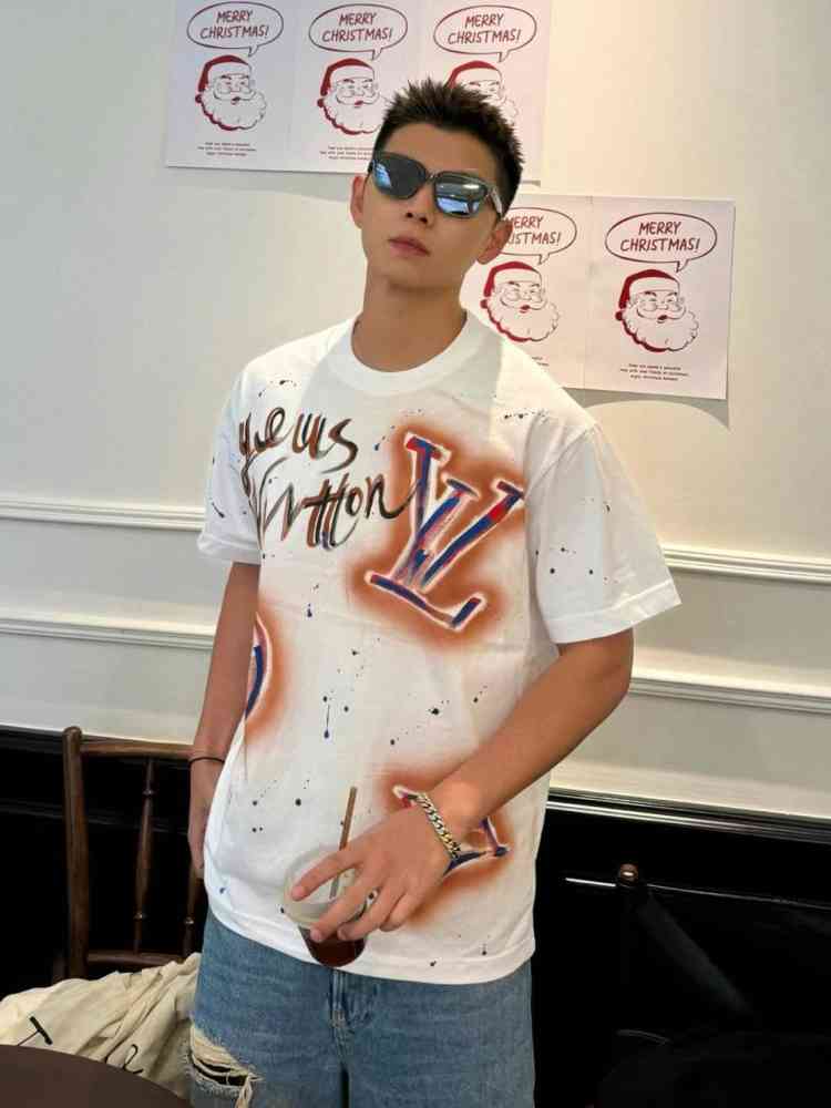 Louis Vuitton White Embroidery Logo Premium Baggy Fit T-shirt-1