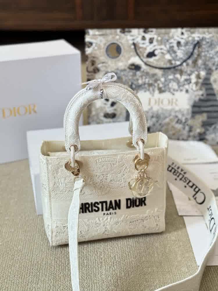 Christian Dior D Lite White Embroidered Handbag-thumb-3