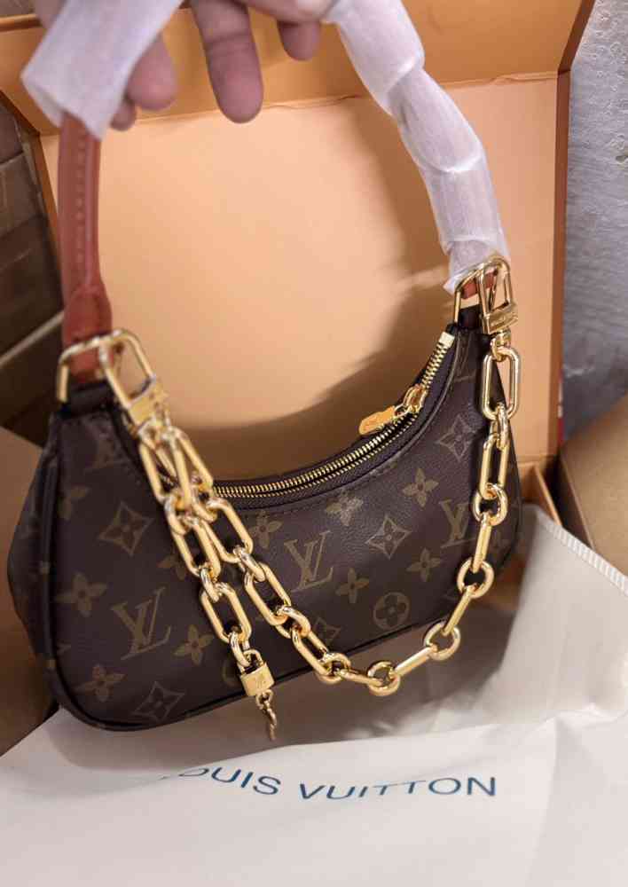 Brown Louis Vuitton Black Catchy Premium Quality Shoulder Bag