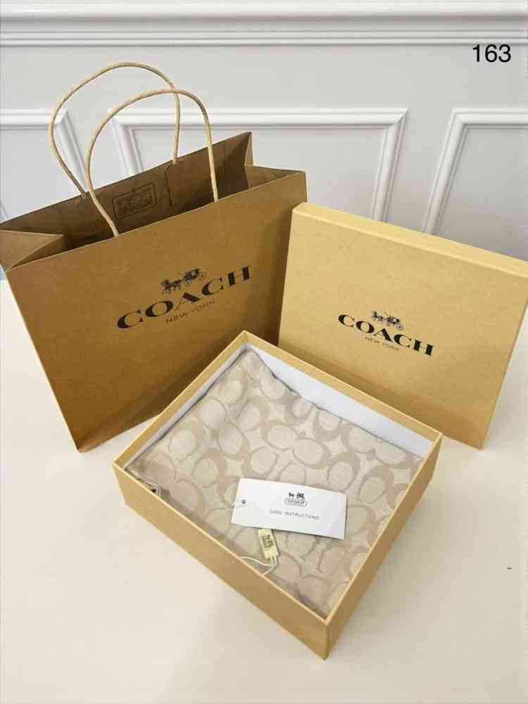 Coach Signature Cream C Border Woollen Stole-1