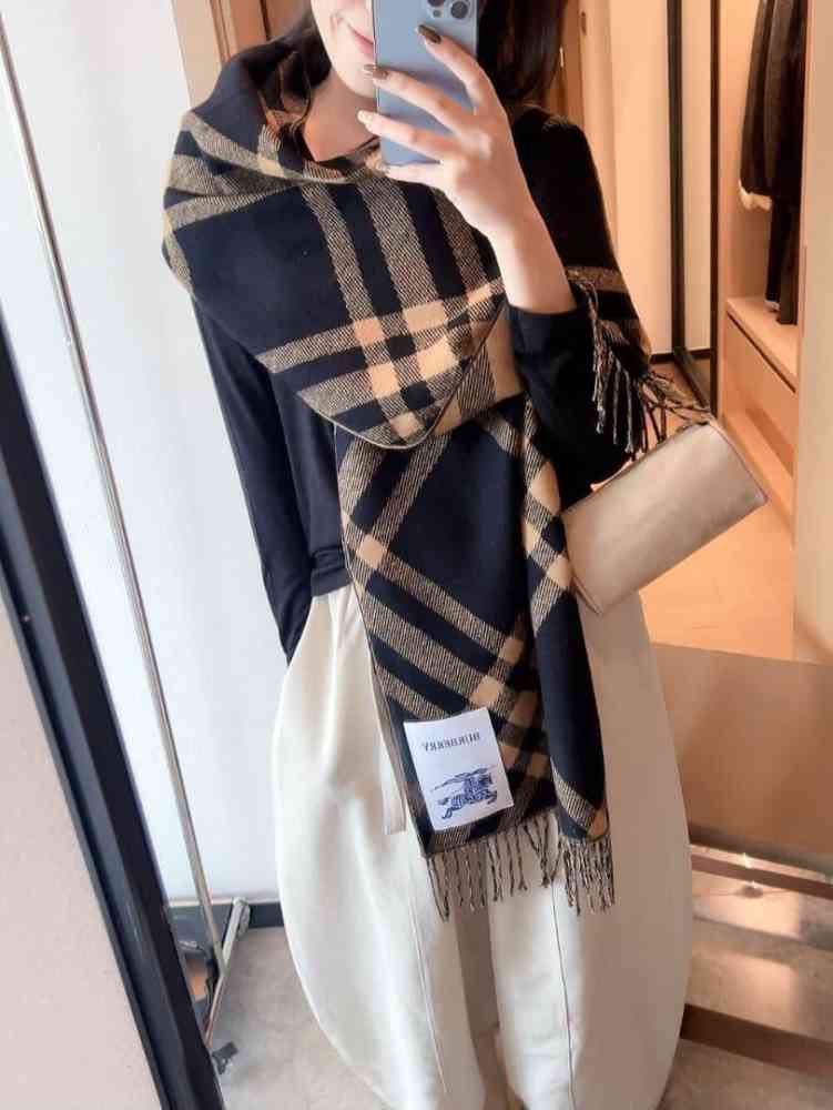 Burberry Check Cashmere Black Stole-thumb-1
