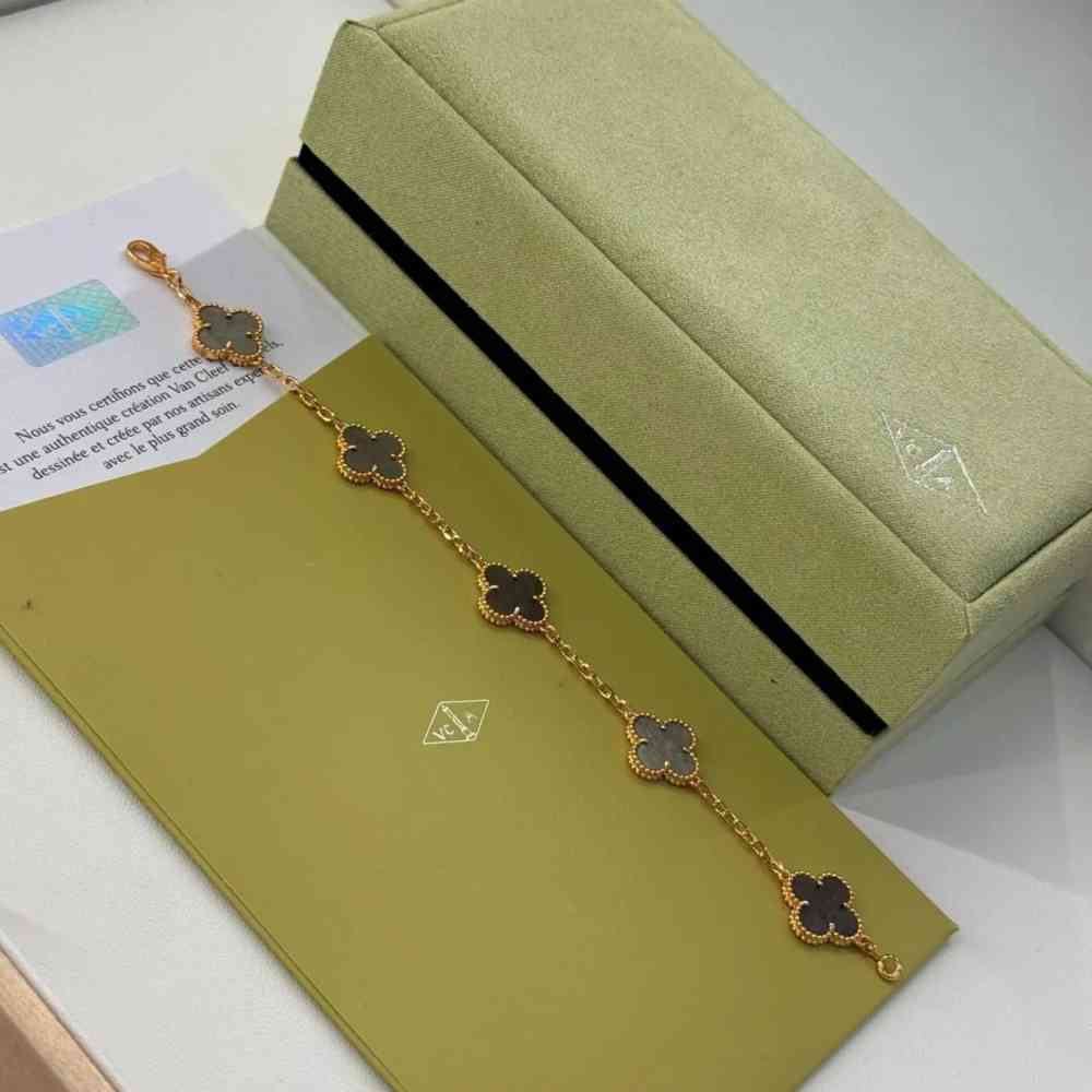 Brown Van Cleef Alhambra Black Stone Clover Gold Color Bracelet
