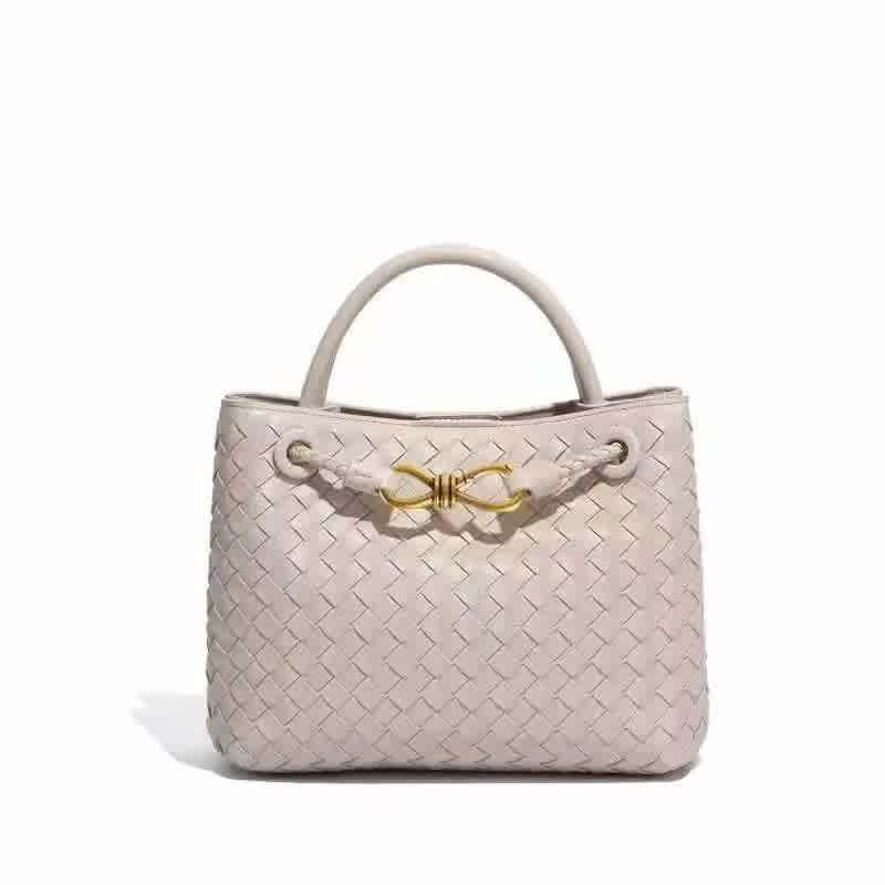 White Bottega Veneta Andiamo Wine Leather Bag
