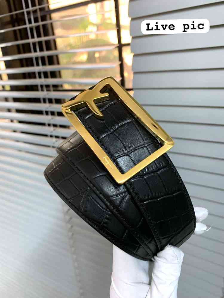 Salvatore Ferragamo Golden & Black Premium Quality Leather Belt-thumb-4