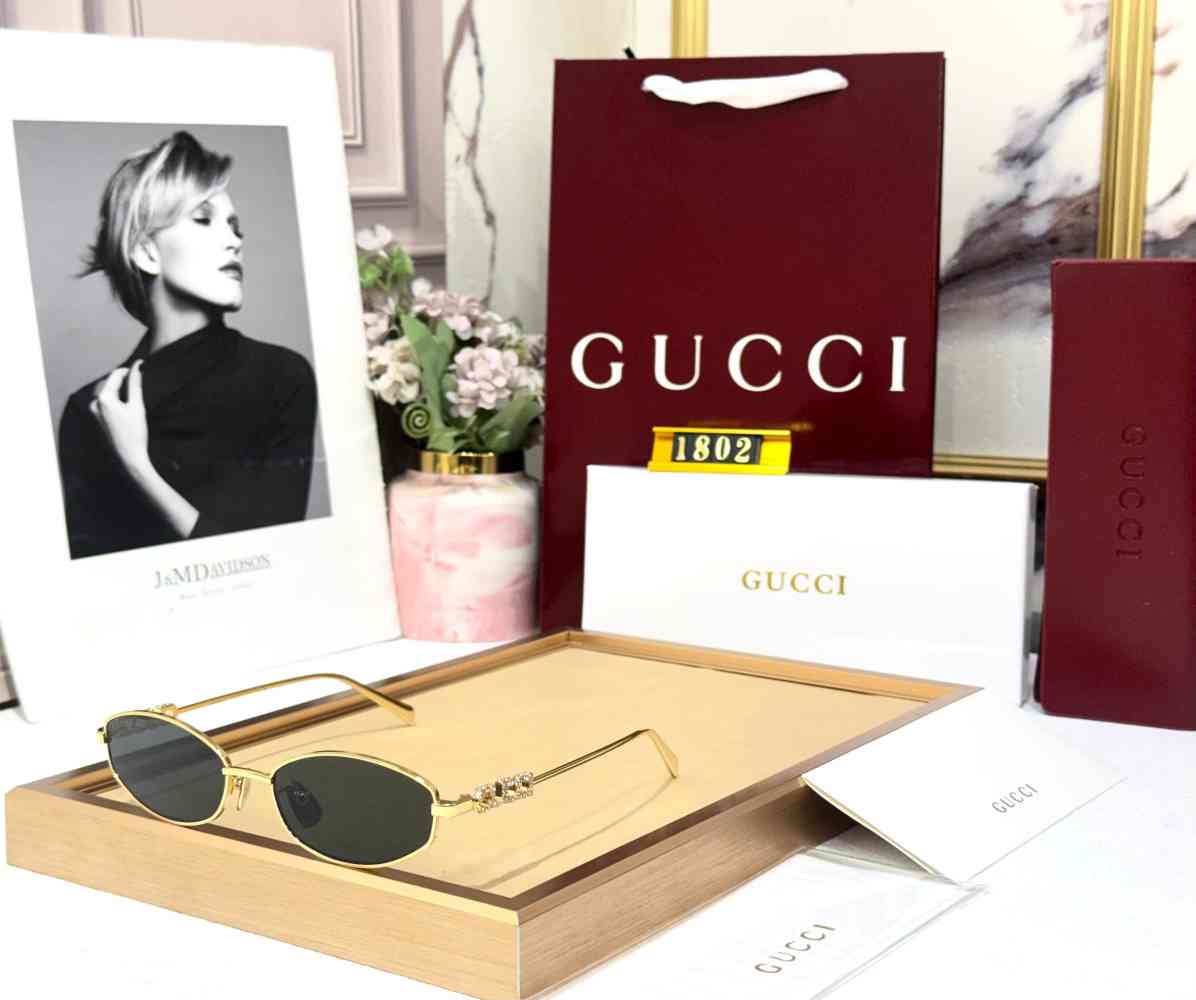 Gucci Black Women's Sunglasses-thumb-1