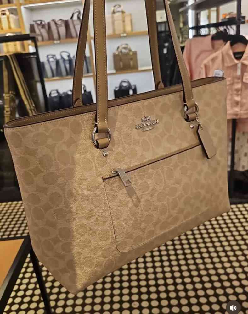 Beige Coach Station Brown Tote Bag