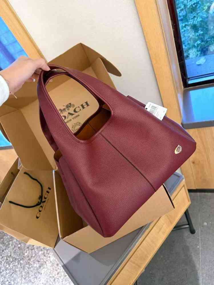 Wine Coach Lana Black Large Shoulder Bag