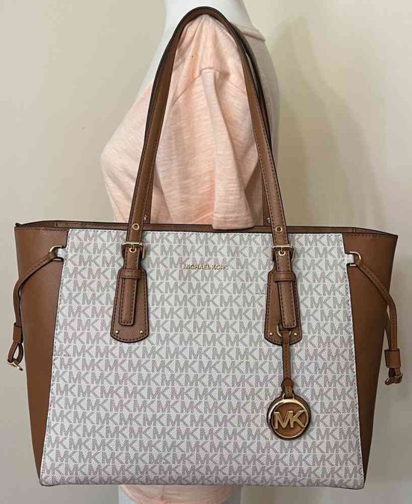 Michael Kors Logo Voyager White Tote Bag-thumb-0