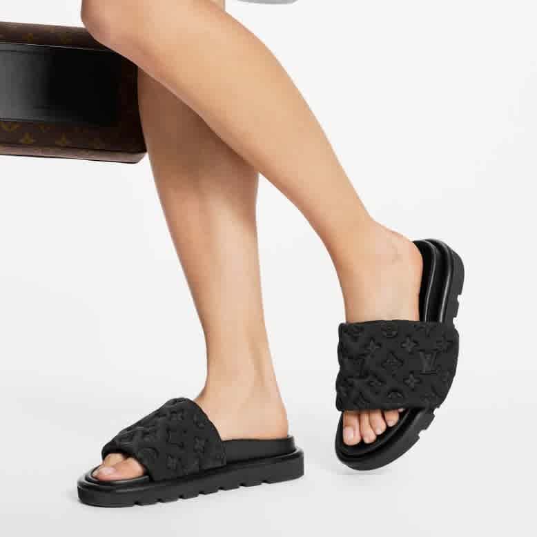 Louis Vuitton Pool Pillow Mule Black Flat-3