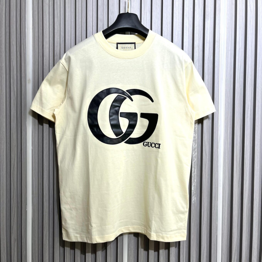 Cream Gucci Interlocking G Graphic Black T-Shirt