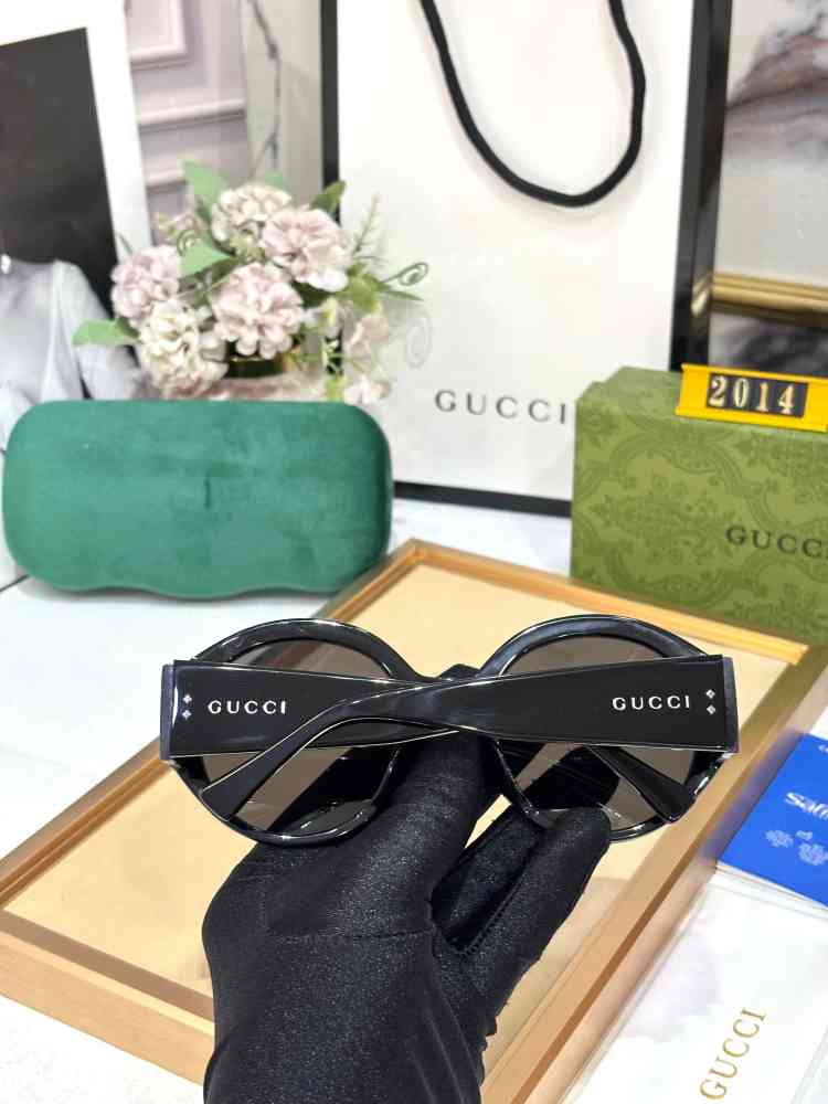 Gucci Black GG Women's Sunglasses-thumb-2