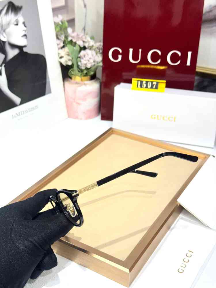 Gucci Black GG Women's Sunglasses-thumb-4