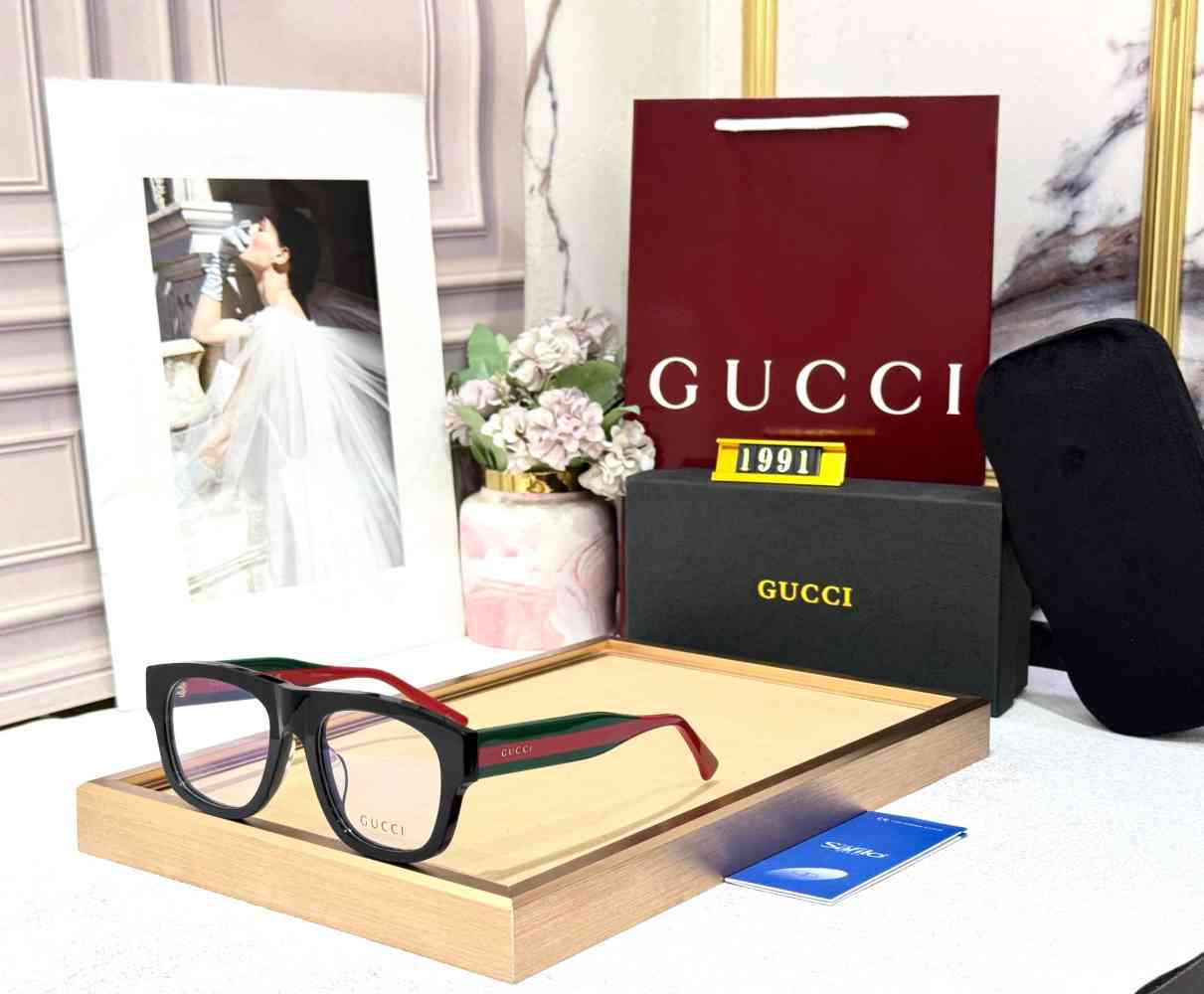Gucci Black GG Women's Sunglasses-thumb-0