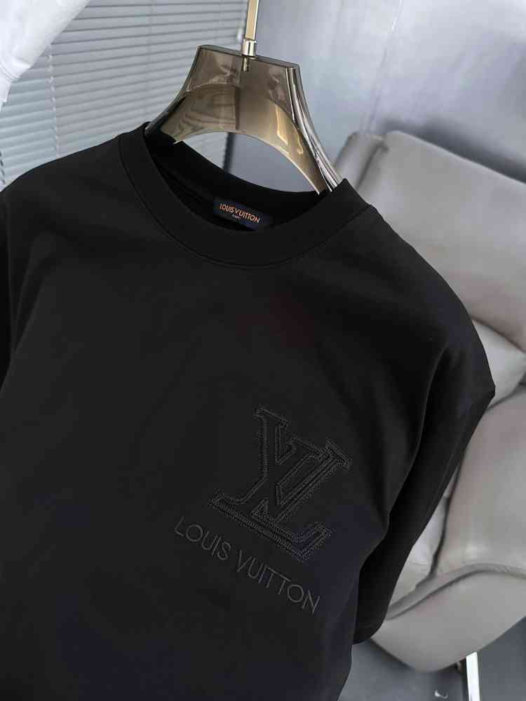 Louis Vuitton Black Embroidery Logo Premium T-shirt-4