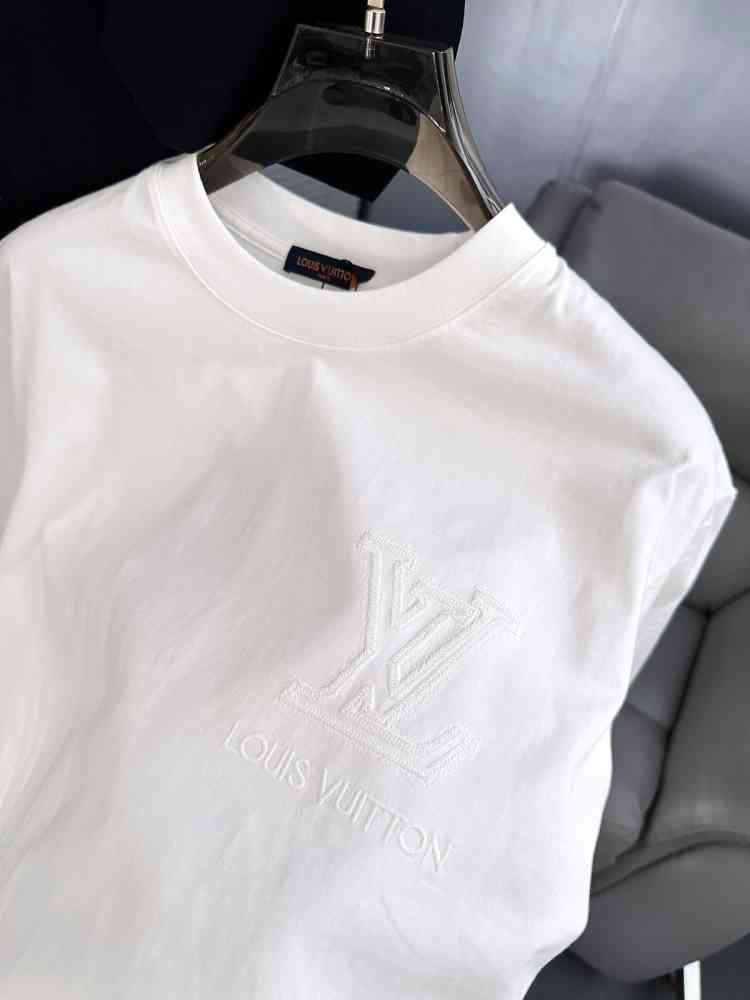 Louis Vuitton White Embroidery Logo Premium T-shirt-thumb-4