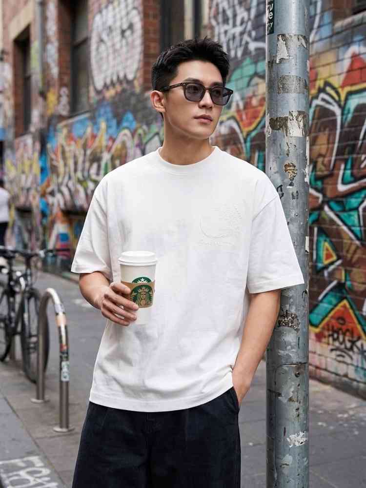 Louis Vuitton White Embroidery Logo Premium T-shirt-thumb-0